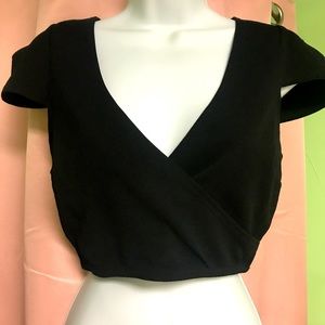Boohoo v neck crop top